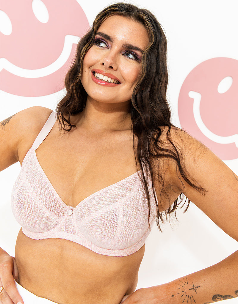 Enjoy the curves 😊 big round perfect beautiful boobs 😍 #shorts #curvy  #curvyfashion #trending 