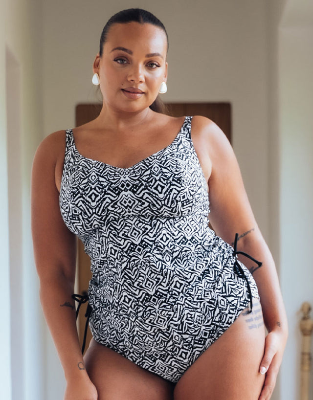 Curvy Kate Wild Horizon Non-Wired Multiway Tankini Top Black Print